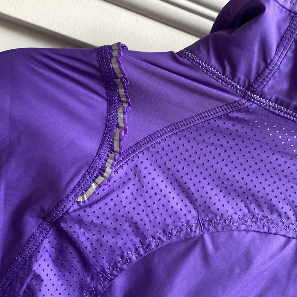 Adorable Lululemon Lightweight Jacket. - image 5